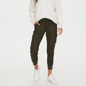 ARITZIA COMMUNTY CARGO PANTS